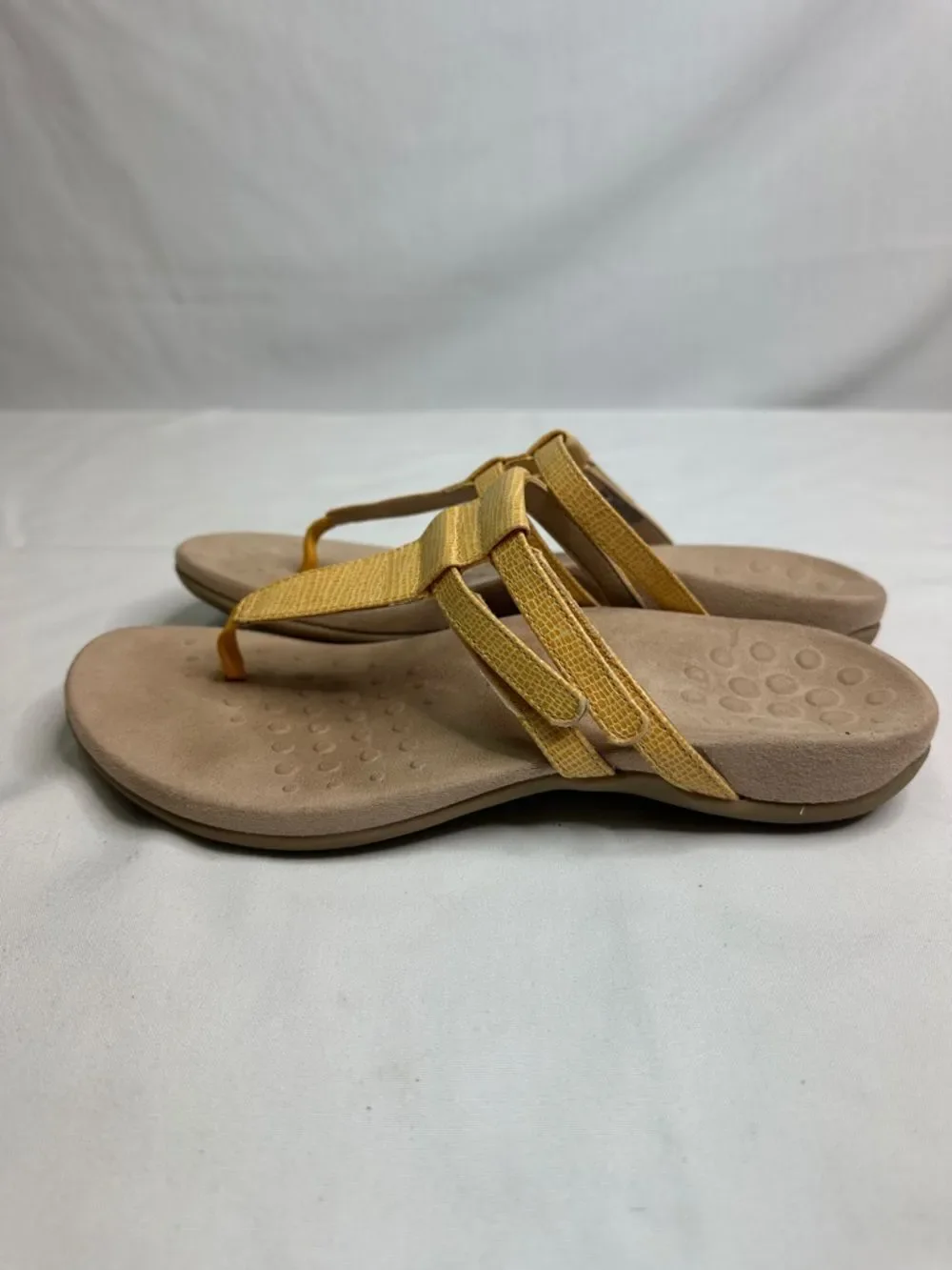 Vionic Yellow Strappy Toe-Post Sandals